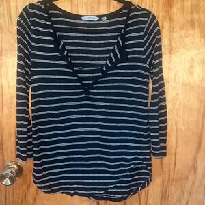 Black White Striped Quarter Sleeve Athleta V-Neck T-Shirt Size Extra Small XS